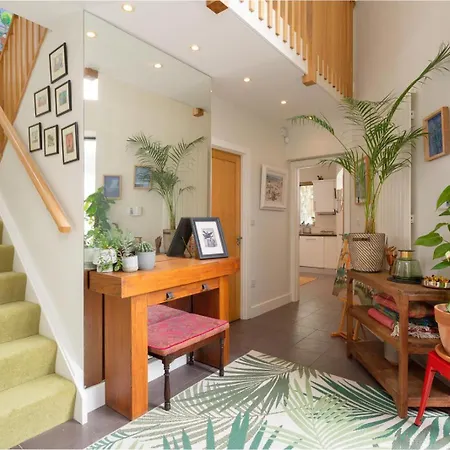 Apartman 2 Bedroom Townhouse & Sunny Garden *
